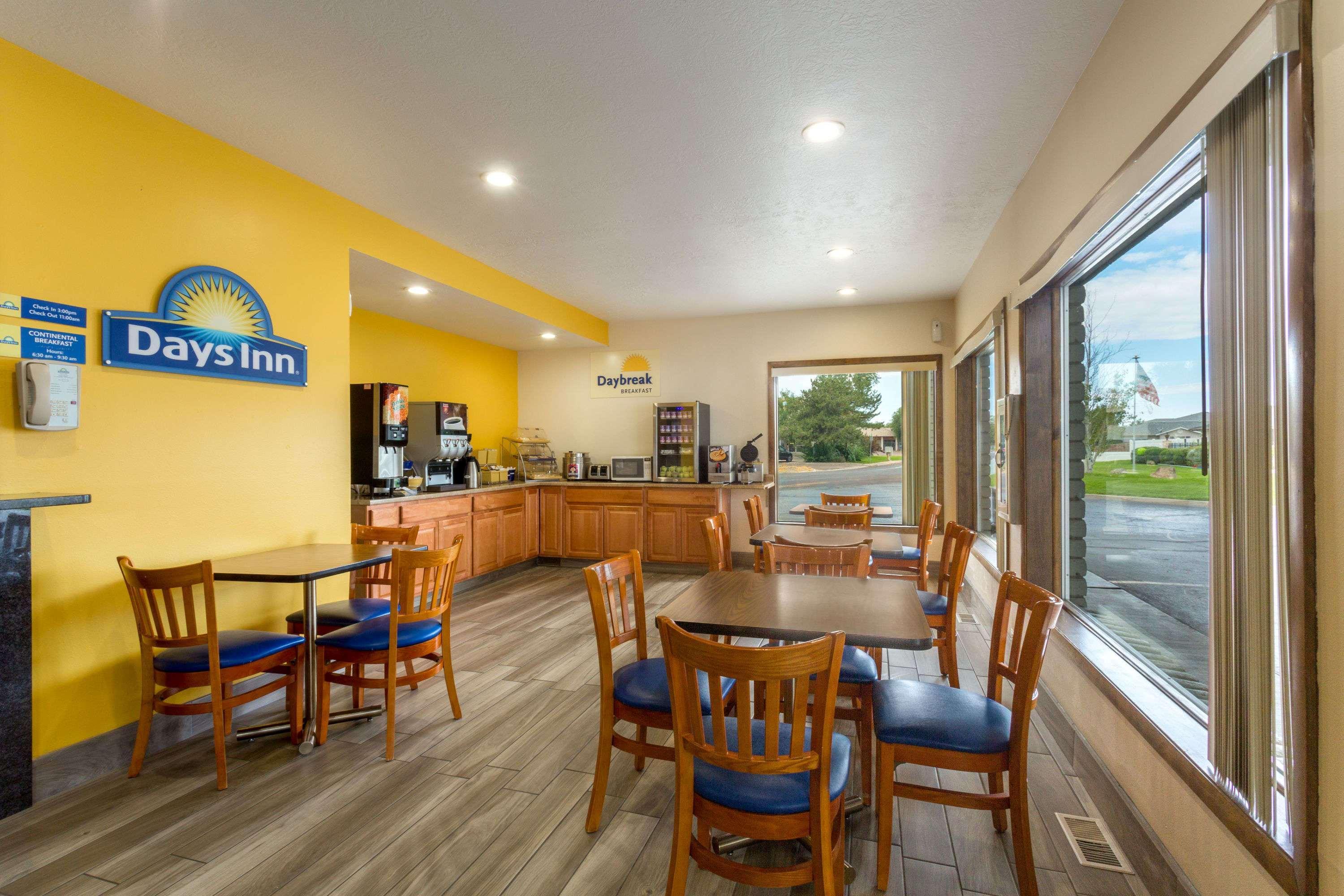 Days Inn by Wyndham Delta Eksteriør bilde