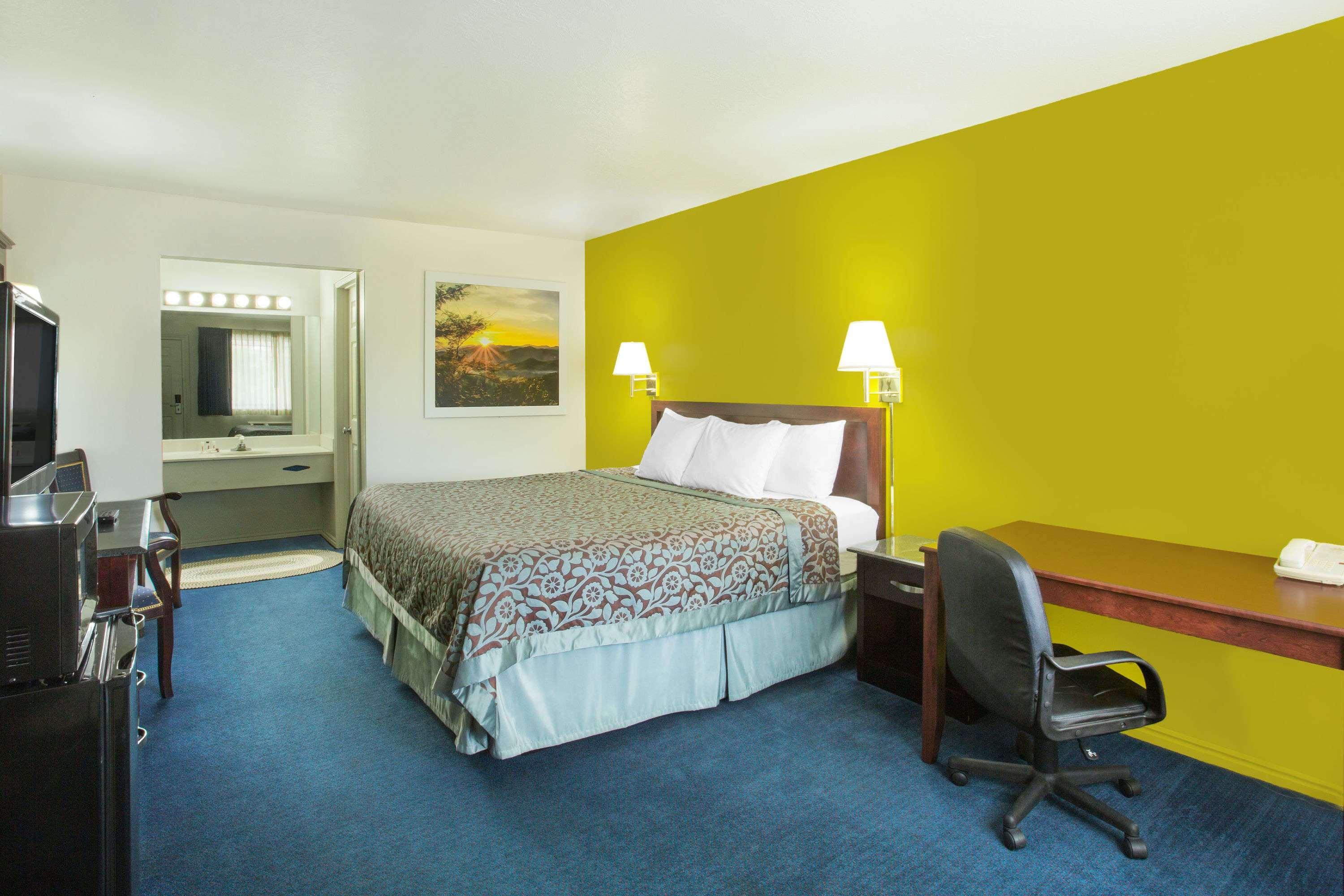 Days Inn by Wyndham Delta Eksteriør bilde